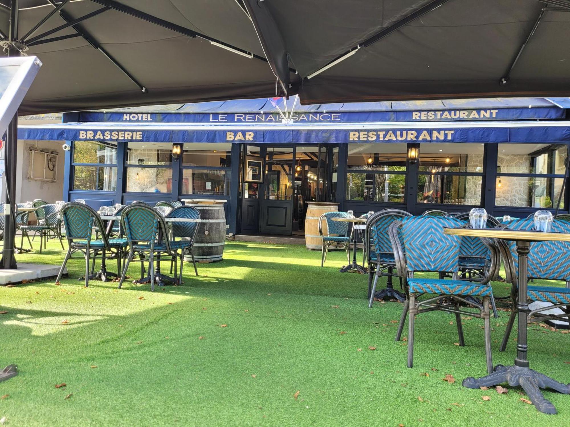 Hotel Le Renaissance Aurillac Zewnętrze zdjęcie
